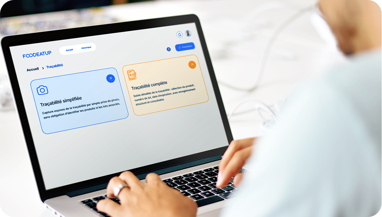 Interface FoodEatUp — module Traçabilité avec relevés simplifiés et complets